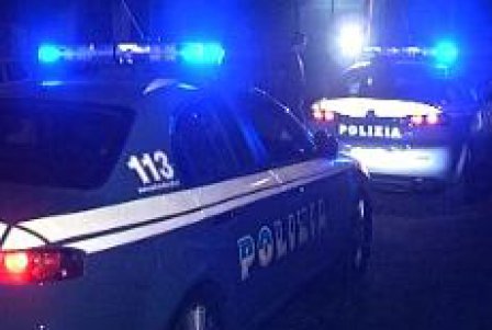 I genitori gli negano i soldi per la droga e lui li picchia. Arrestato 28enne