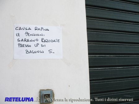 Tentano la rapina all'ufficio postale di Cannole, poi però in tre si danno alla fuga