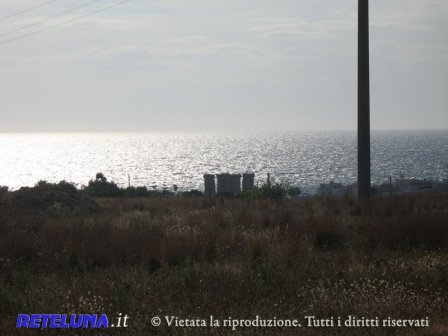 Maxi incendio a Villaggio Santa Rita. Forze impegnate da tutto il Salento