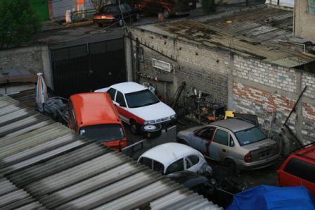 Rottami di ferro e metalli, rubati da un deposito giudiziario: denunciati in tre