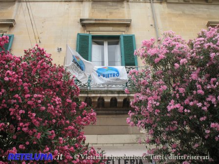 «Firma e fermali» è l'iniziativa dell'Italia dei Valori, in piazza contro il lodo Alfano