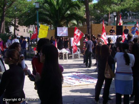 Dispersione scolastica a Nardò. Galatina, sit-in di protesta studentesco