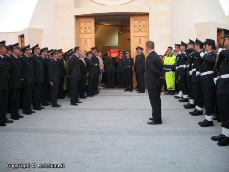 L'ultimo saluto al «Cavaliere dei cieli». Calimera attorno all'eroe Massimiliano