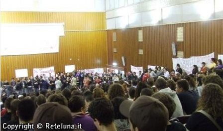 Hanno protestato oltre 7mila persone. Alta tensione  all'Ateneo di Lecce