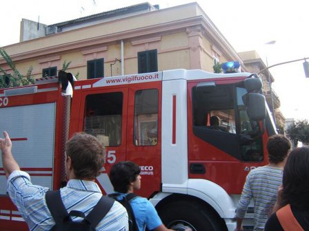 Teppisti in azione nel Liceo Scientifico di Martano. Lievi i danni causati