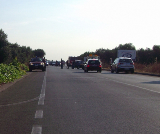 Sorpasso azzardato. Un frontale nel Salento.