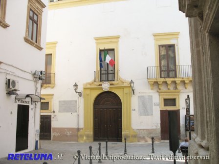 Castello Angioino e teatro Garibaldi messi a nuovo con l'accordo di programma