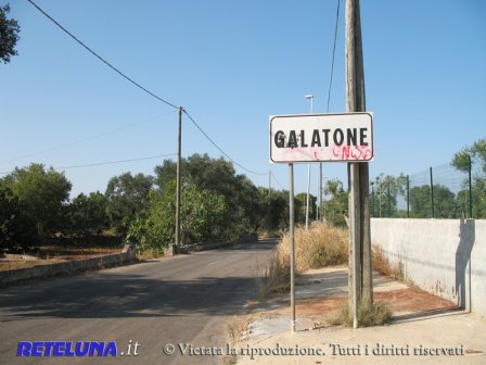 Atti vandalici a Galatone, incendiato il furgone di un commerciante del posto