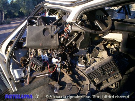 Perde il controllo dell'auto e si schianta su un albero. Grave donna di Trepuzzi