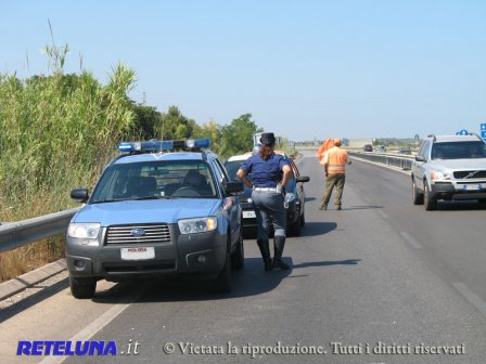 Sbanda con l'auto e finisce sul guard rail. Grave un uomo, 52enne, di Gallipoli