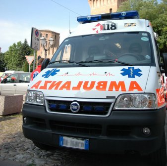 Mancaversa, grave incidente con la moto. Cadono un 20enne con a bordo l'amico