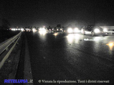 Carambola sulla strada statale 101, verso sud. Traffico inchiodato per quasi un'ora