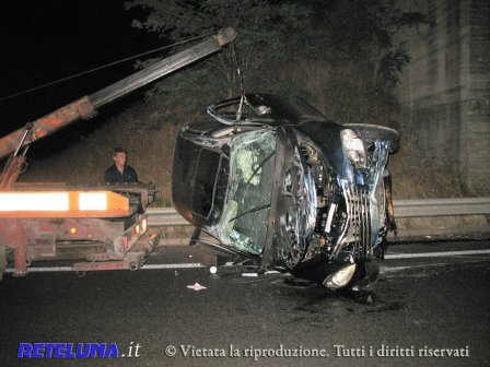 Carambola sulla strada statale 101, verso sud. Traffico inchiodato per quasi un'ora